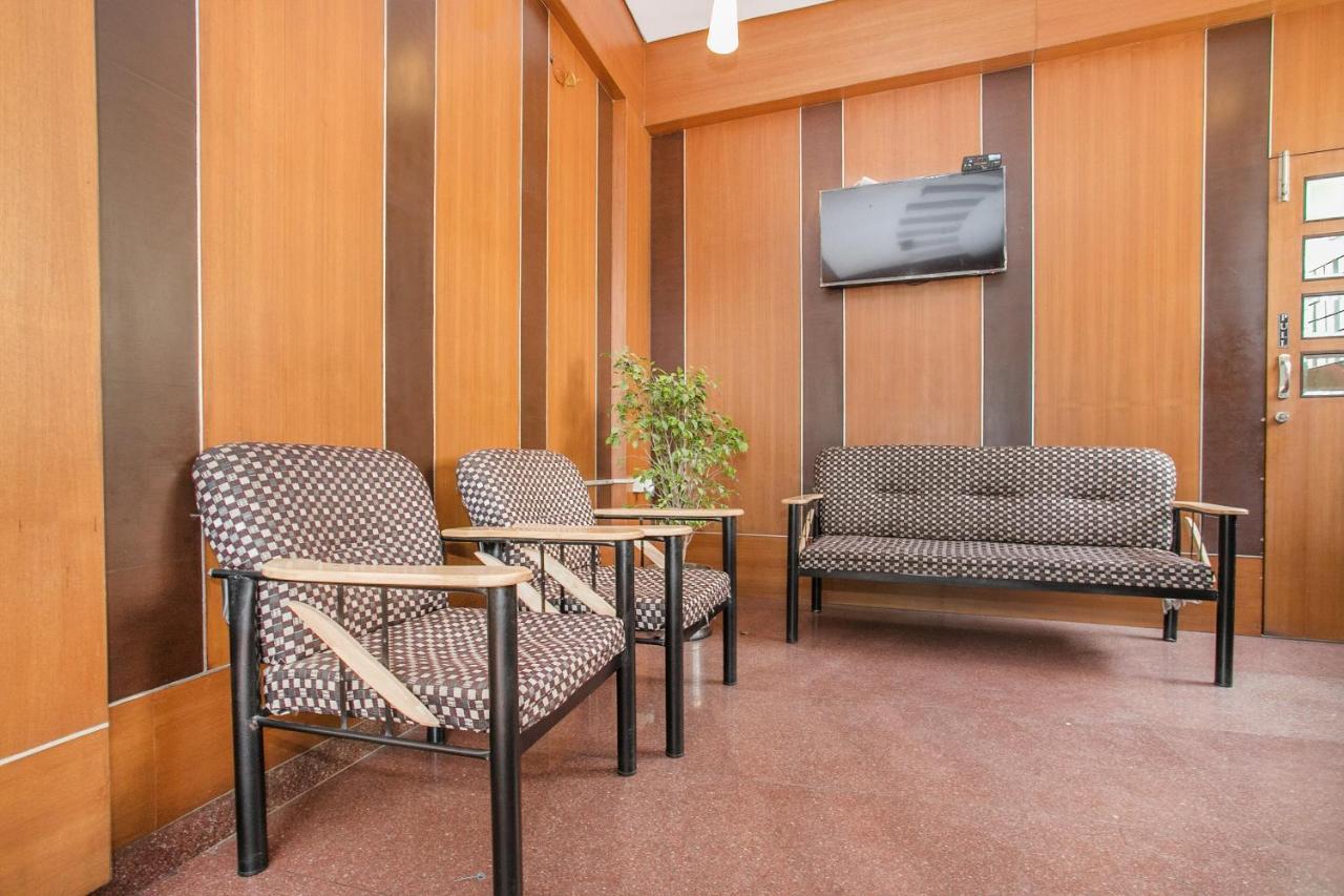 העיר בנגלור Oyo 7669 The Trinitywood Hotel מראה חיצוני תמונה