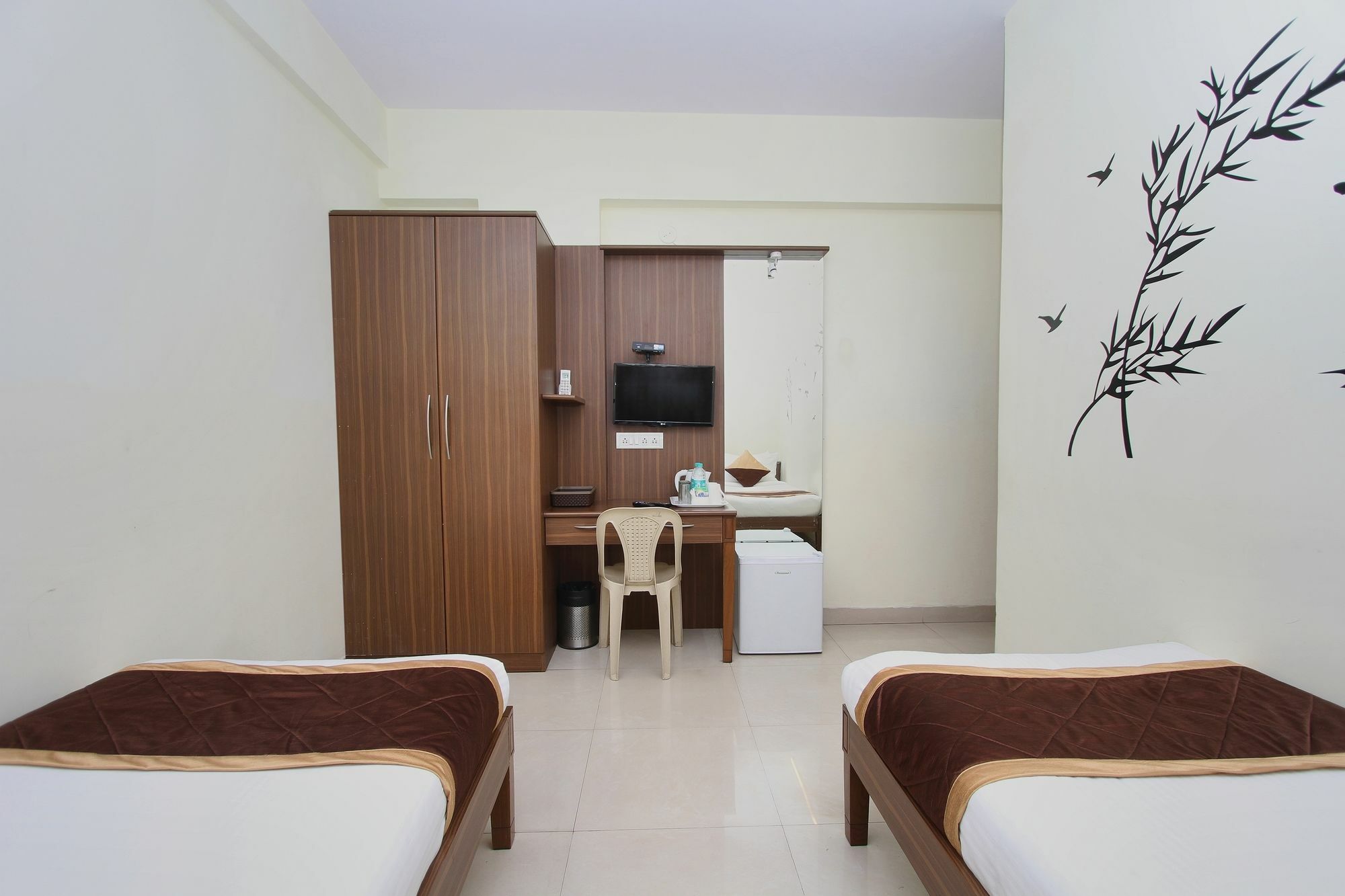 העיר בנגלור Oyo 7669 The Trinitywood Hotel מראה חיצוני תמונה